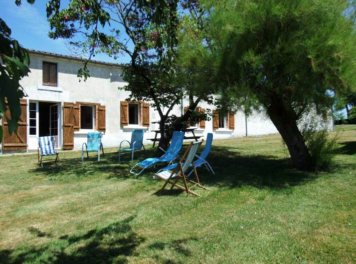 Gîte pour 6 personnes, avec jardin à Saint-Martin-Lars-en-Sainte-Hermine
