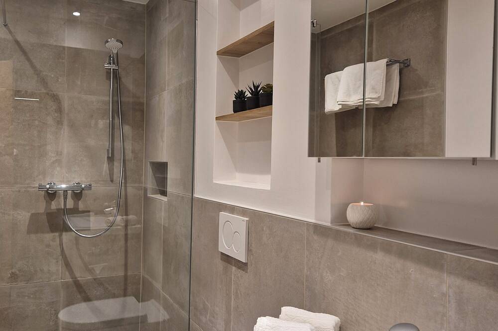 Ganze Wohnung, Modernes Wohlfühl-Studio **** für 2 Personen Nähe Innsbruck mit Terrasse in Tuxer Alpen, Lans