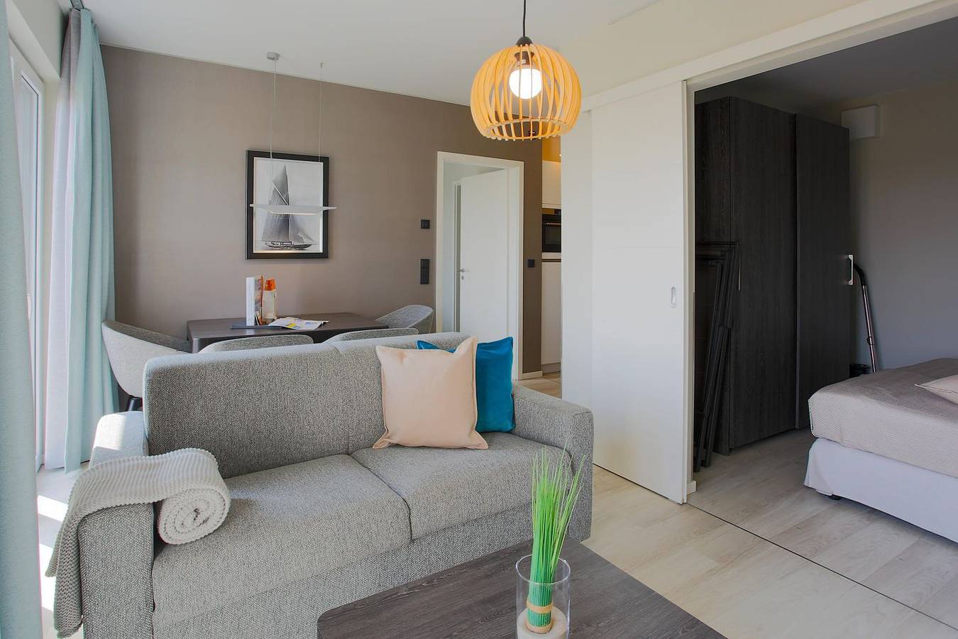 Ganze Wohnung, Ferienwohnung Sommerzeit mit Ostbalkon und Boddenblick in Wustrow, Fischland