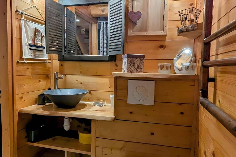 Gîte in a typical mountain chalet in the heart of the Chartreuse region in Saint-Pierre-d'Entremont, Isère