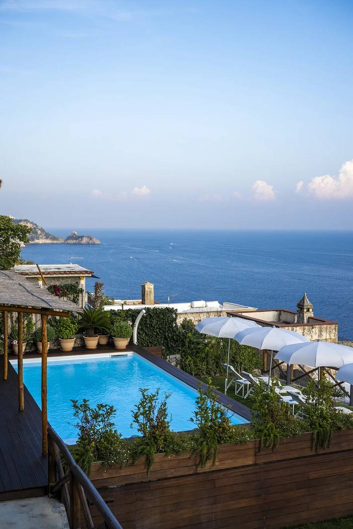 Villa per 10 persone, con sauna e giardino nonché panorama e balcone a Praiano