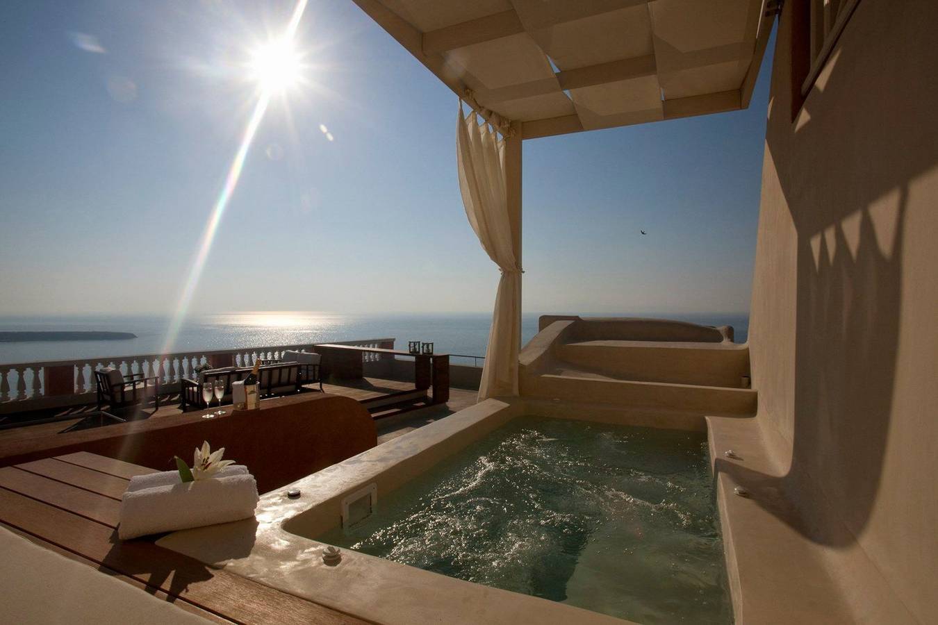 Amazing Santorini Villa | Villa Paradisus | 4 Bedrooms | Private Sea View & Sunset Terrace & Outdoor Heated Jacuzzi | Oia in Ormos Ammoudiou, Oia