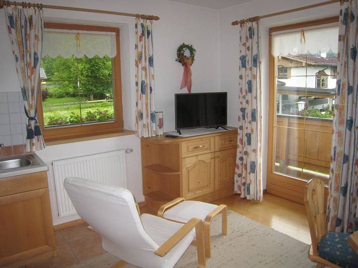 Ferienwohnung für 3 Personen, mit Ausblick und Garten sowie Balkon, kinderfreundlich - 1