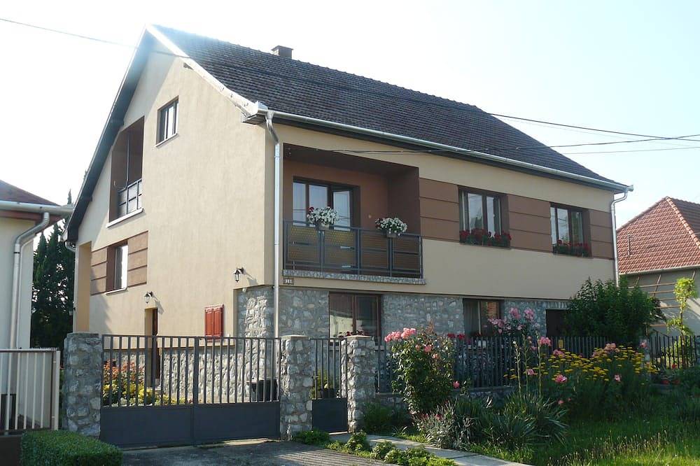 Agica Apartman- near the Thermal Water in Sarospatak in Patak am Bodrog, Borsod-Abaúj-Zemplén megye