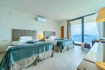 Villa für 10 Personen in Rogoznica, Šibenik-Knin, Bild 3