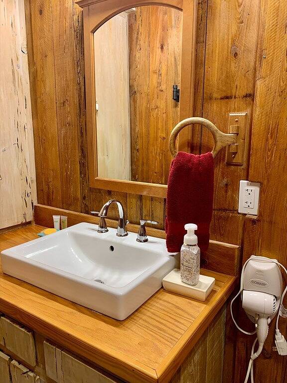 Black Bear Lodge 🪵cabin•Fire Pit🔥•Large Decks•Secluded•3 bed 2 bath in Chattahoochee National Forest