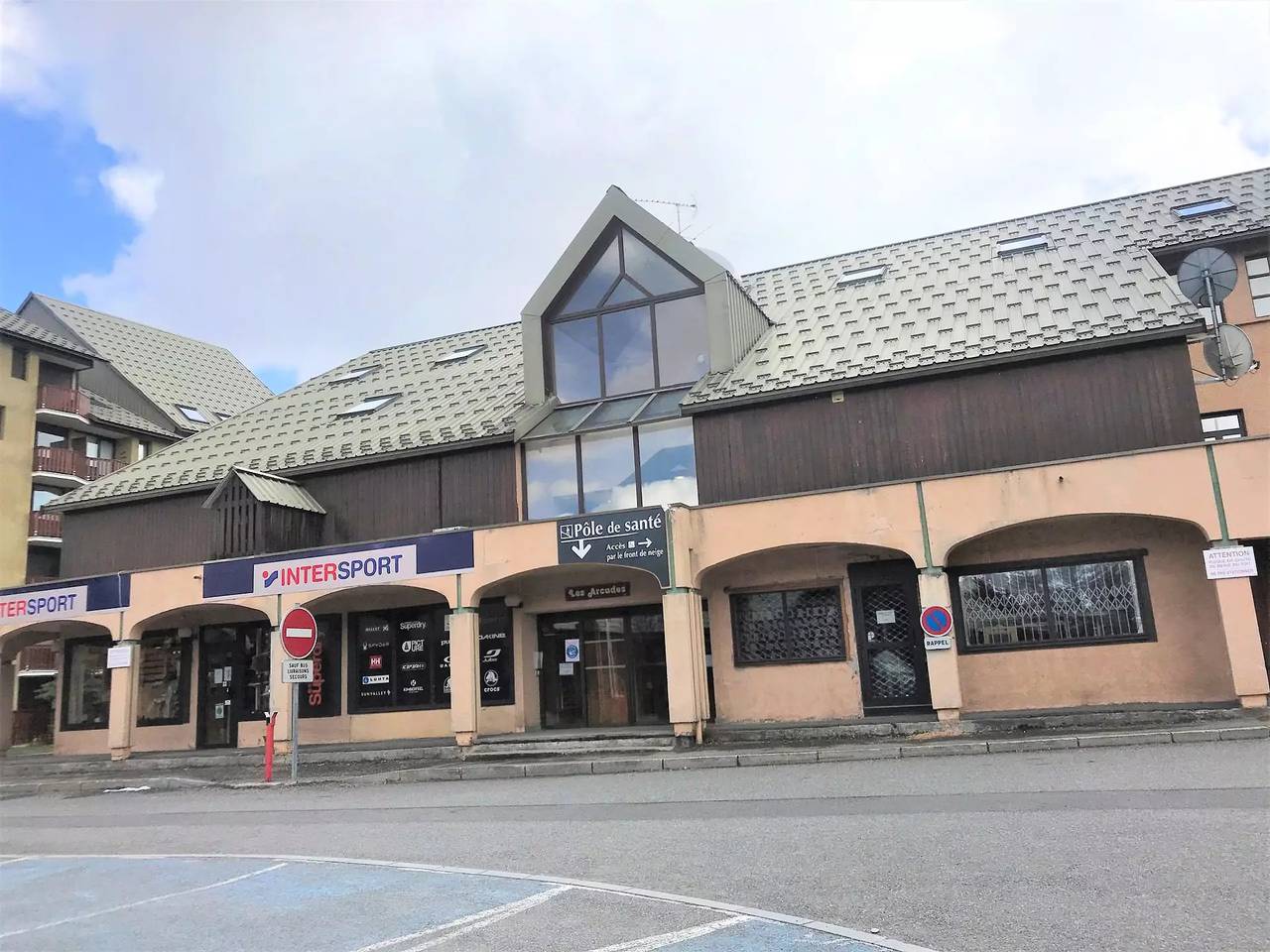 Apartamento entero, Duplex 2 estancias 8 personas... Los Arcades in La Joue du Loup, Dévoluy (comuna)