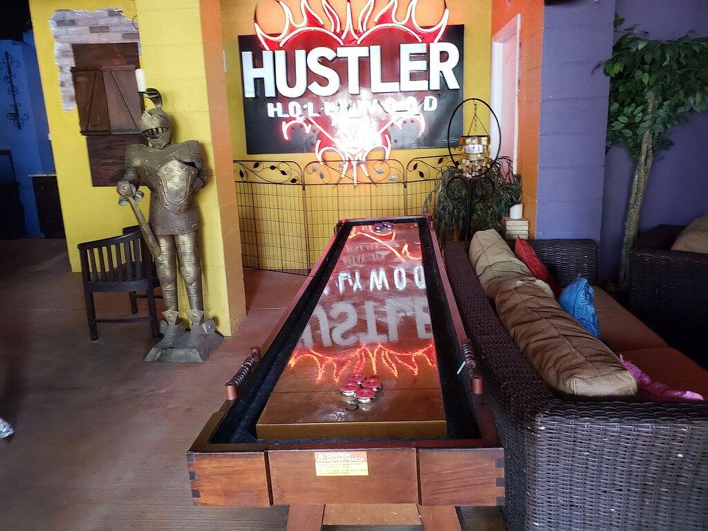 Waterfront 4 bedroom. Discount available for extended or monthly rentals! in Slidell, Lake Pontchartrain