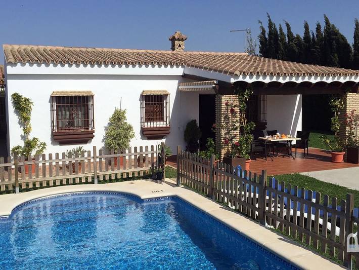 Casa de vacaciones para 4 personas, con terraza además de piscina y jardín en La Janda - 2