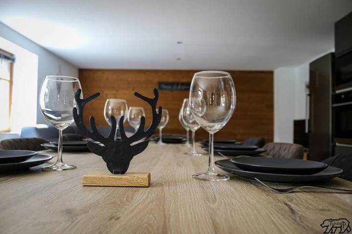 Location de vacances pour 7 personnes, avec terrasse ainsi que vue et jardin à Ramonchamp - 4