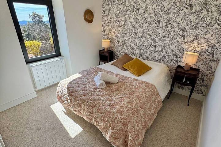 Location de vacances pour 7 personnes, avec jardin à La Dornac - 3