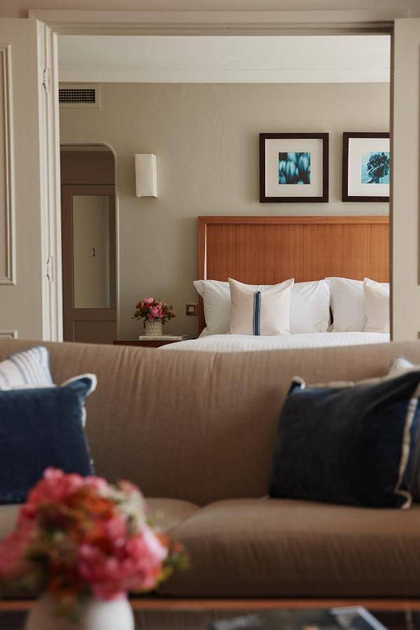 Hôtel pour 10 personnes, avec sauna et terrasse ainsi que jacuzzi et piscine, animaux acceptés dans Îles Anglo-Normandes - 2