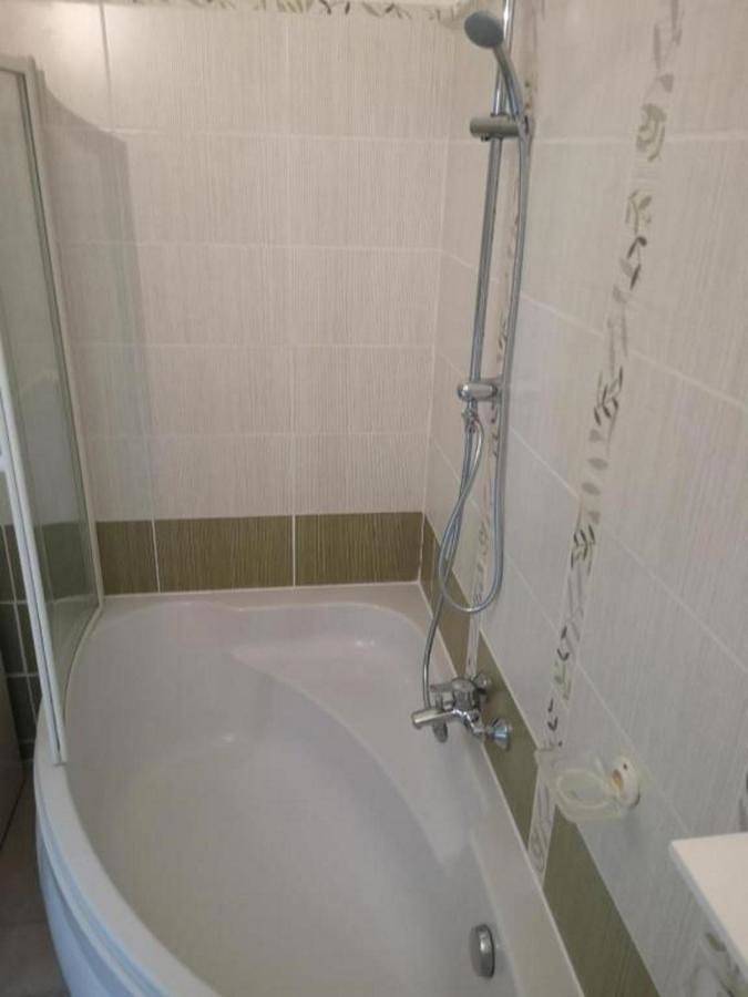 Double Room with Garden View in Aramon, Région de Nîmes