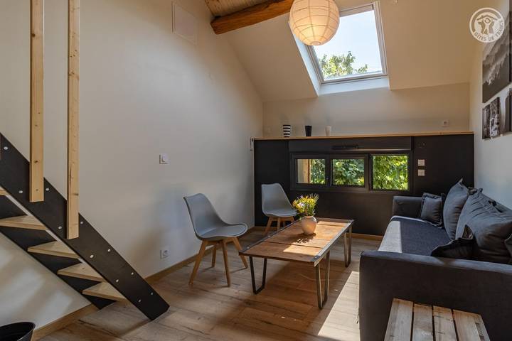 Gîte pour 2 personnes, avec Terrasse et Jardin dans La Biolle