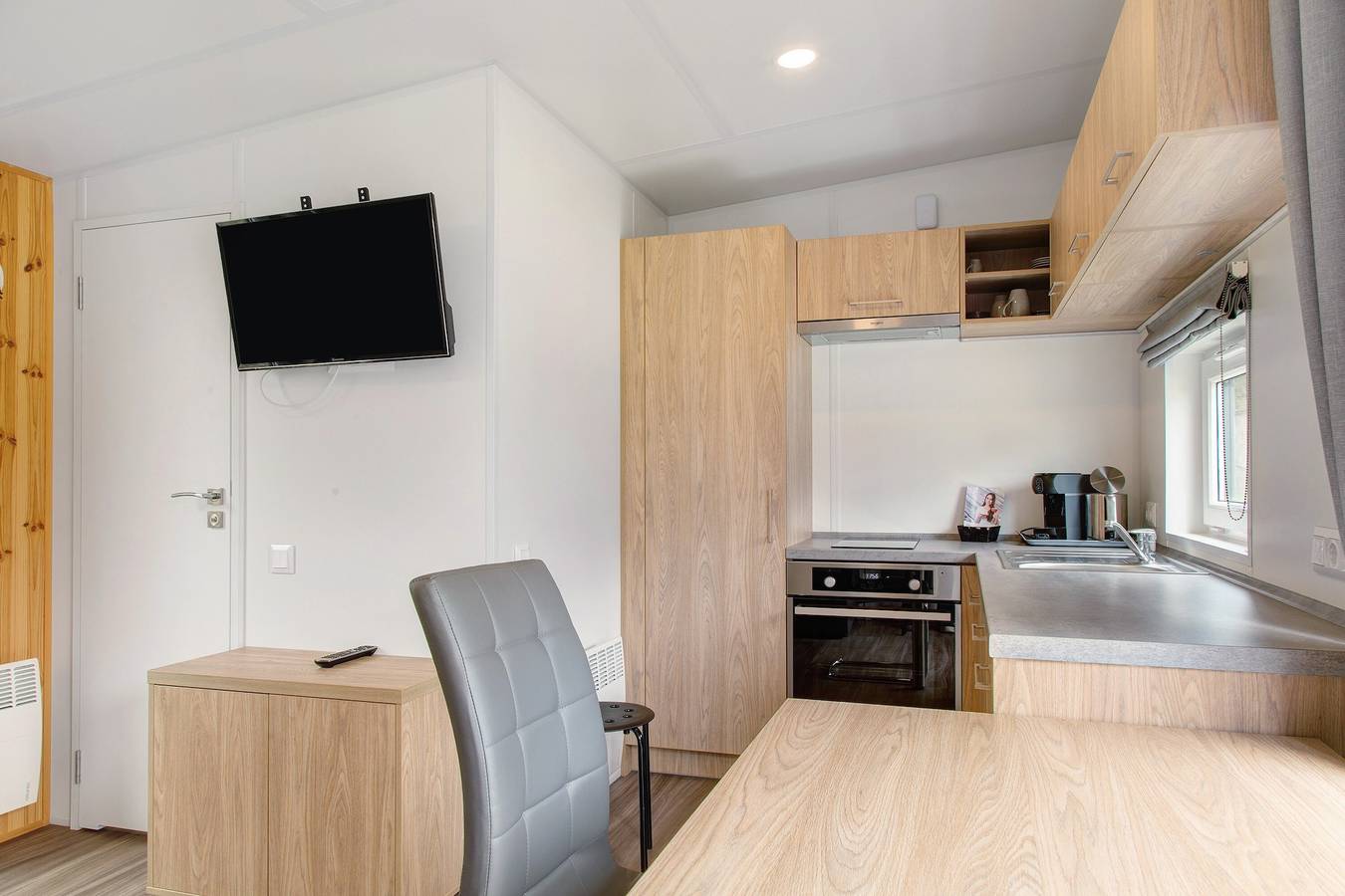 Tiny Home 'Haus Heike' met bergzicht, wifi en airconditioning, foto 10