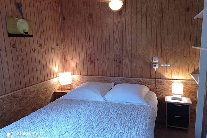 Gîte pour 3 personnes, avec jardin à Casteil - 2