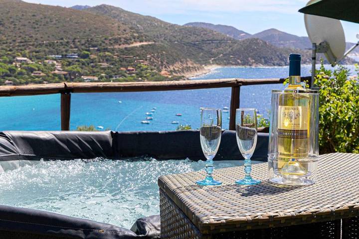 Villa für 10 Personen, mit Ausblick und Garten, kinderfreundlich - 1