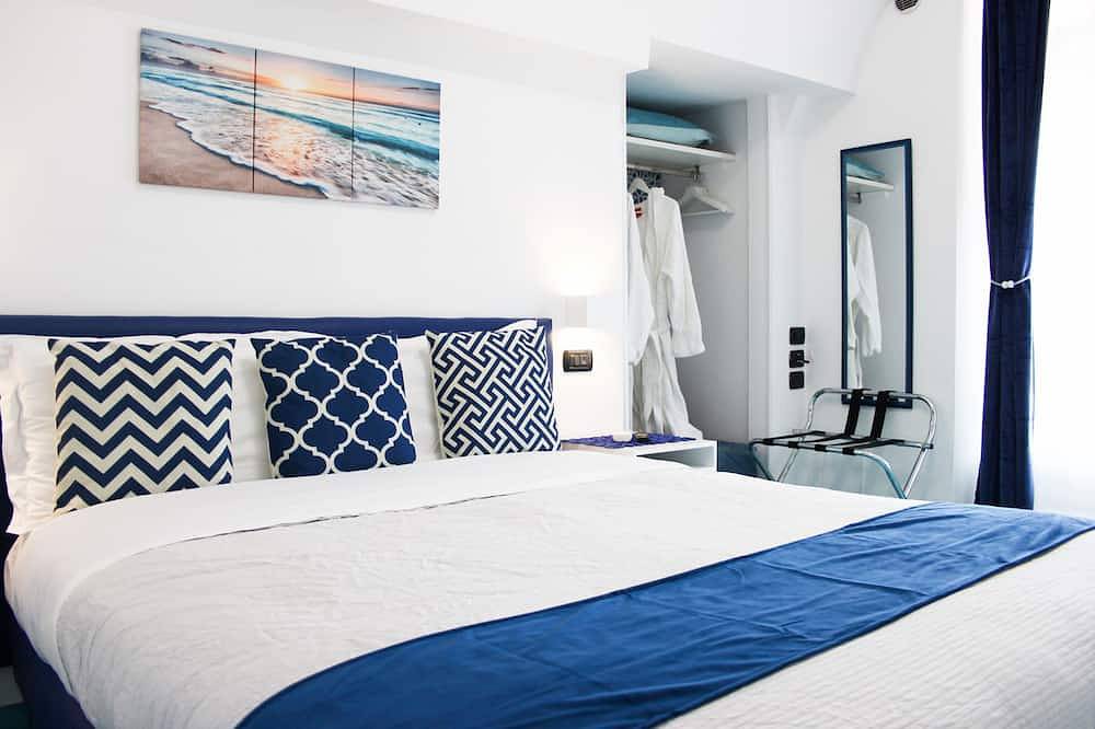 Superior Apartment, Solarium and Hot Tub in Minori, Amalfiküste