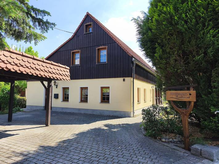 Ferienhaus für 11 Personen, mit Terrasse im Zittauer Gebirge - 2