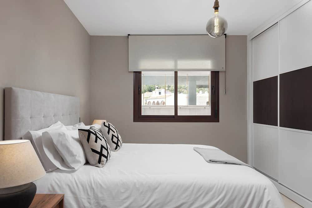 Entire apartment, Casa Tomas - in the heart of Benahavis, Marbella. in Val de Guadalmina, Benahavís