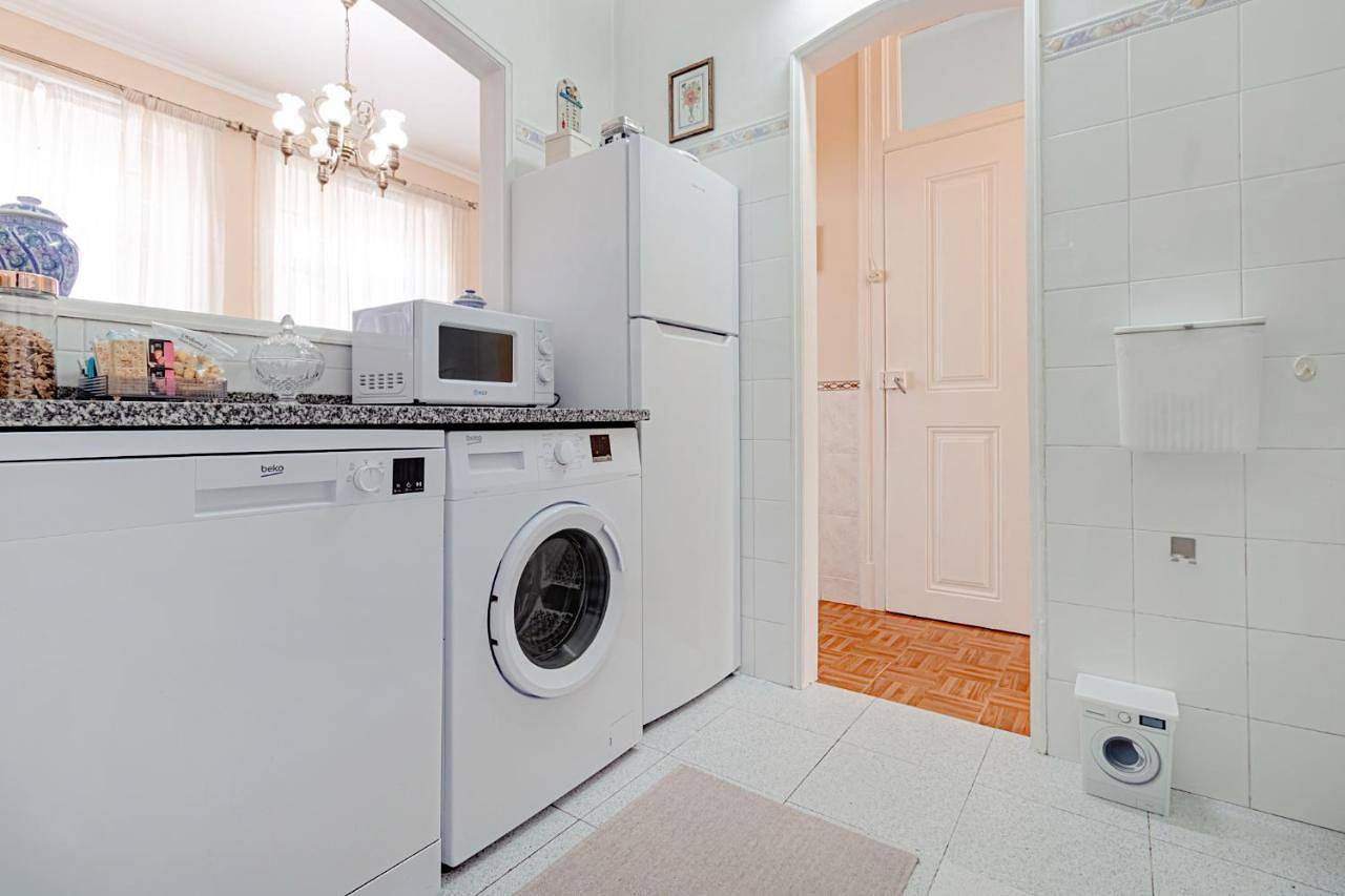 Apartamento inteiro, Three-Bedroom Apartment in Seixal, Halbinsel von Setúbal