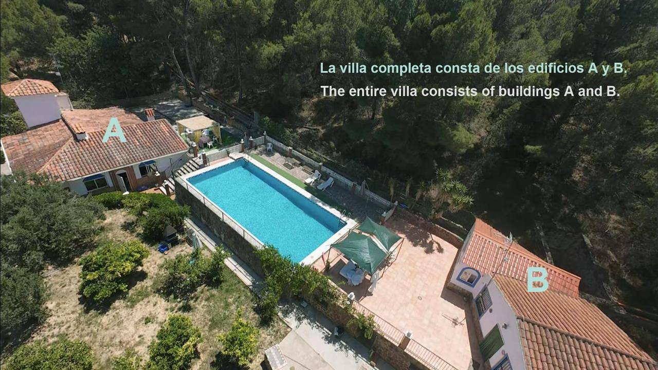 Forest Retreat Naturally Cool, Stunning Views, privacy and an 80M2 Extra-Large Swimming Pool in Llíria, Valencia Provinz