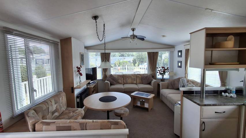 Cabaña de madera para 7 personas, con vistas al lago y balcón - 1