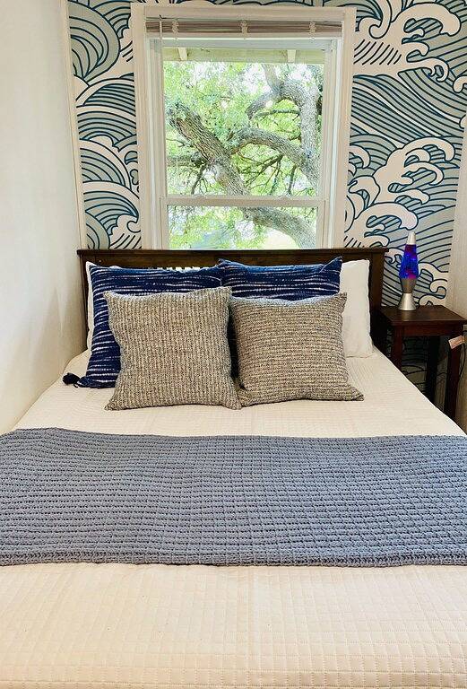 Ausgezeichnete Lage tiefes Wasser das ganze Jahr über, in der Nähe von Lebensmitteln, Restaurants, Lieferung in Lake Travis