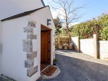Log Cabin for 2 People in Ilsington, Devon, Photo 1
