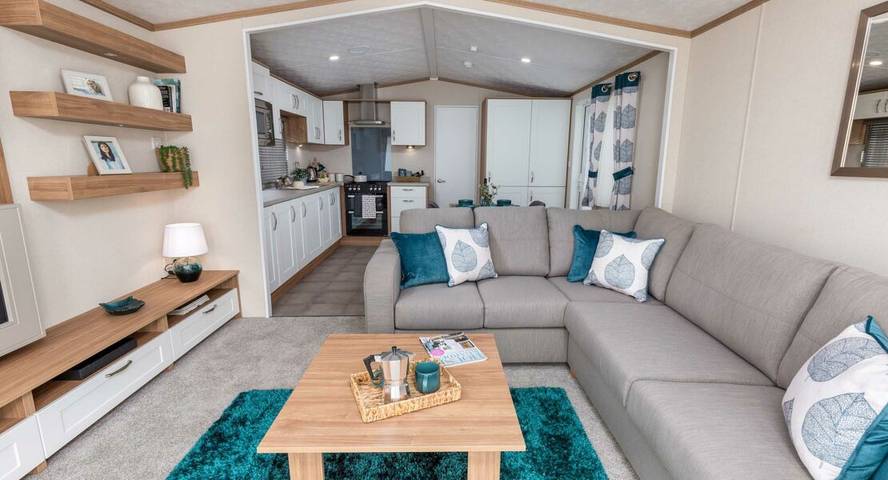 Glamping for 6 people, with pool in Northamptonshire