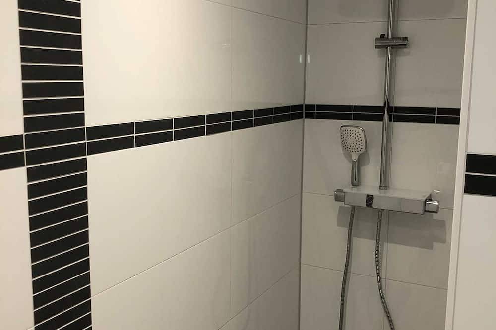 Ganze Wohnung, Große Wohnung 1 - Falkenhagen: Ferienwohnungen und Kanuverleih in Dörpstedt, Eider-Treene-Sorge