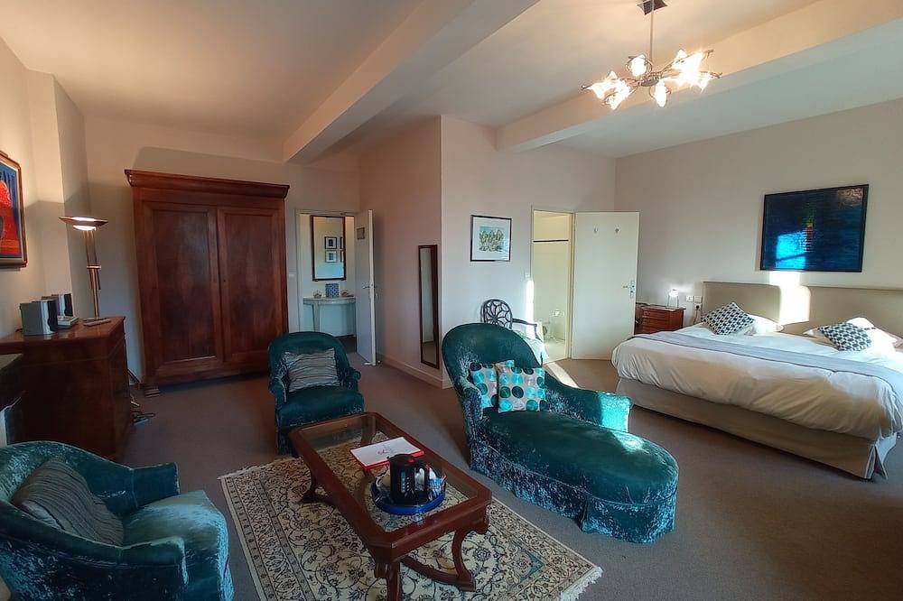 1 Bedroom Bed & breakfast in Saint-Affrique-les-Montagnes in Saint-Affrique-les-Montagnes, Región de Castres