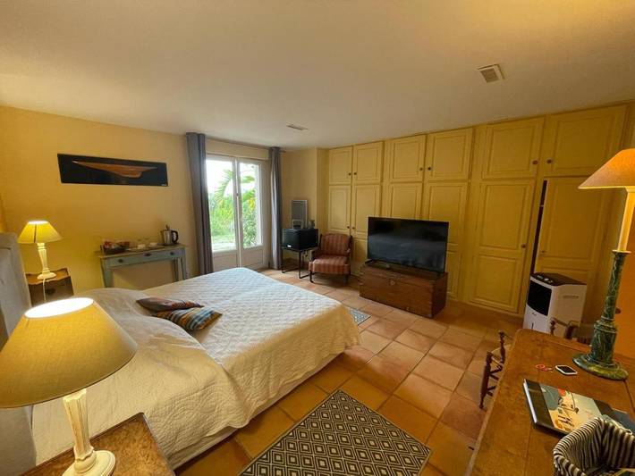 Chambre d’hôte pour 2 personnes, avec Terrasse et Jardin ainsi que Piscine et Vue en Corse-du-Sud - 4