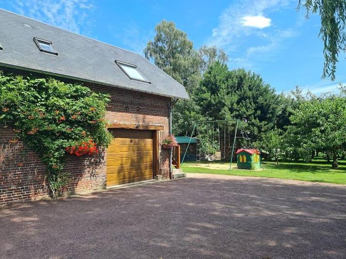 Gîte pour 6 personnes, avec balcon et jardin, adapté aux familles dans Bournainville-Faverolles
