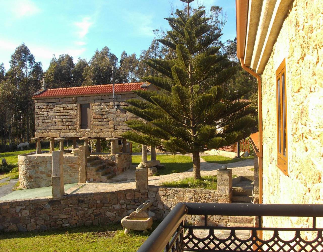 Holiday home for 12 people with garden in Camariñas, Costa da Morte