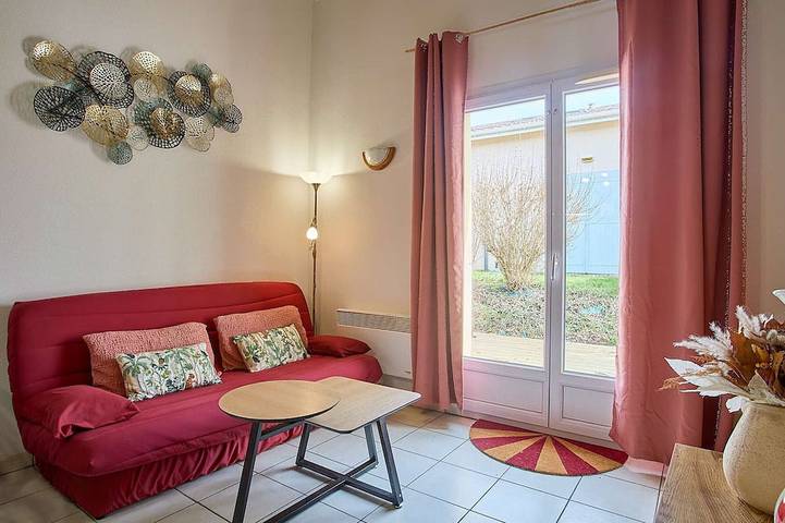 Appartement entier, T2 Barbotan-les-Thermes avec Jardin Privatif in Cazaubon, Gers