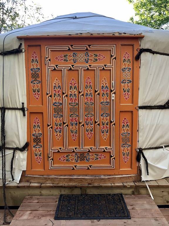 Stay in an Authentic Mongolian Yurt with Private Hot Tub in Kings County (Kanada)
