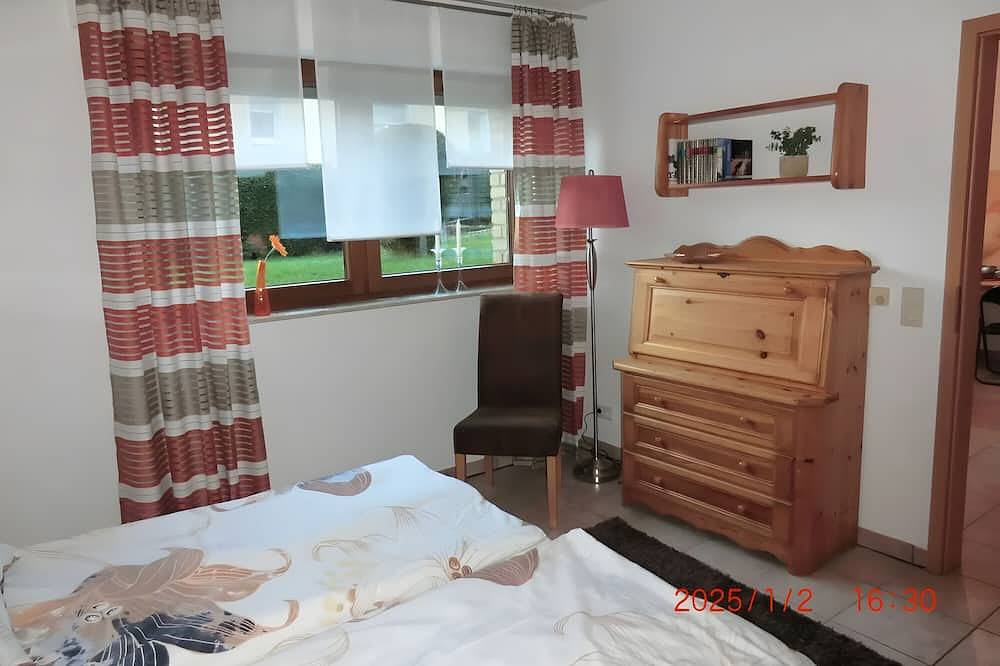 Ganze Wohnung, Ferienwohnung 'Zum Plauderbaum' mit privater Terrasse, privatem Garten und privater Außenwhirpool in Balve, Märkischer Kreis