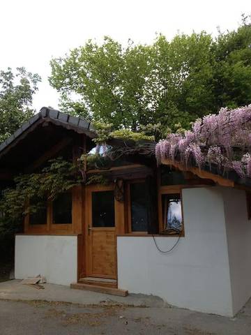 Gîte pour 2 personnes, avec jardin ainsi que terrasse et vue à Aigueblanche
