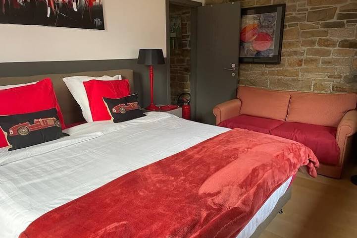 Location de vacances pour 8 personnes, avec sauna ainsi que terrasse et jardin à Marchin - 2