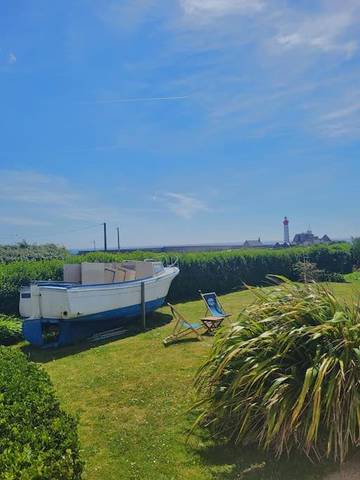 Gîte pour 7 personnes, avec jardin ainsi que terrasse et vue, animaux acceptés dans Abbaye de la Pointe Saint-Mathieu