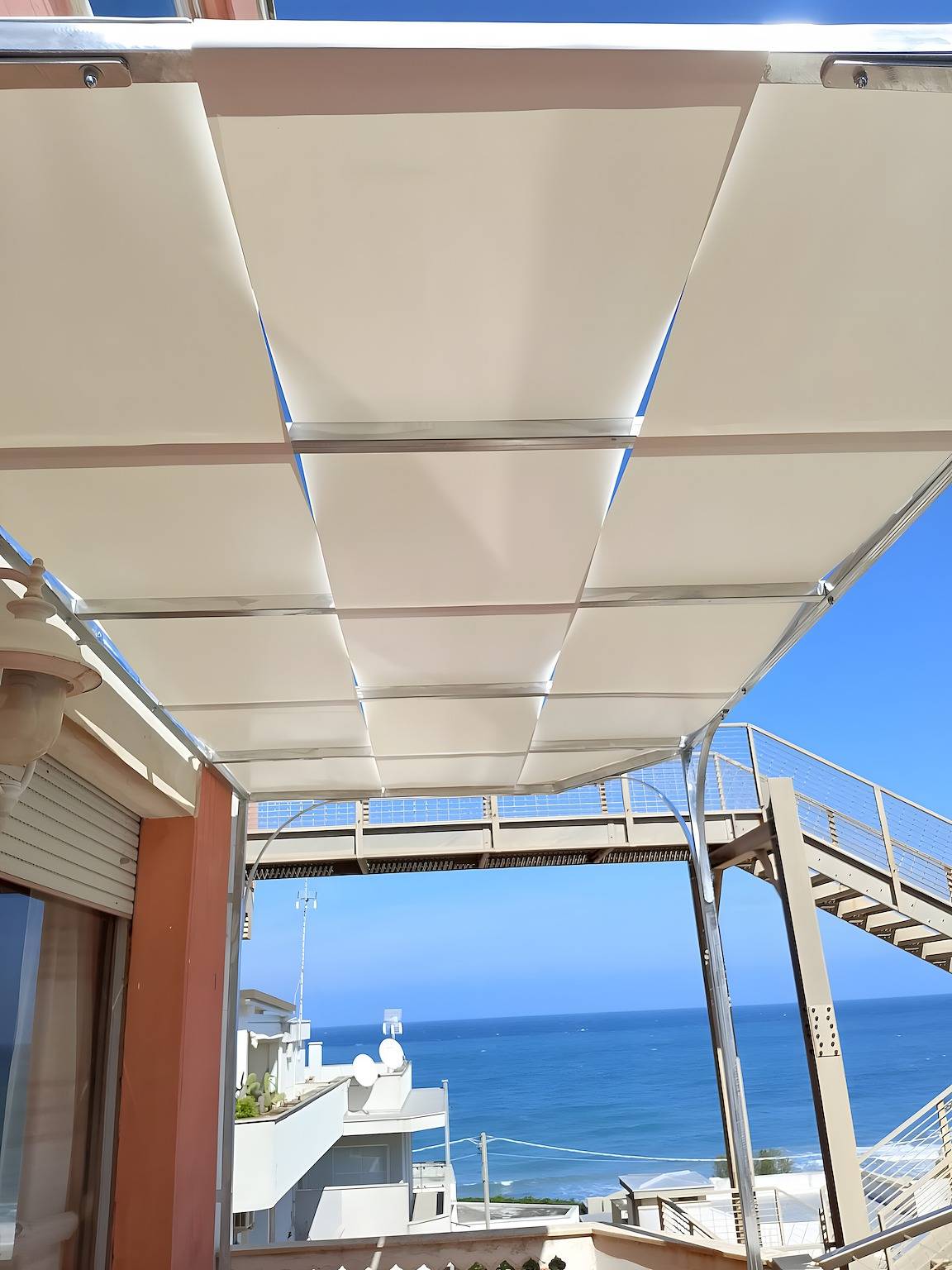 Ganze Wohnung, Ferienwohnung 'Casa Tra Cielo E Mare' mit Meerblick, privater Terrasse und Wi-Fi in San Foca, Melendugno
