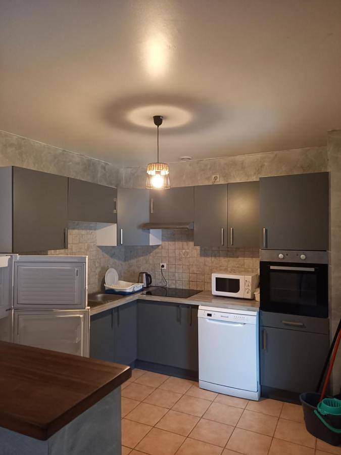 Gîte pour 6 personnes, avec vue ainsi que terrasse et vue sur le lac à Molières - 3