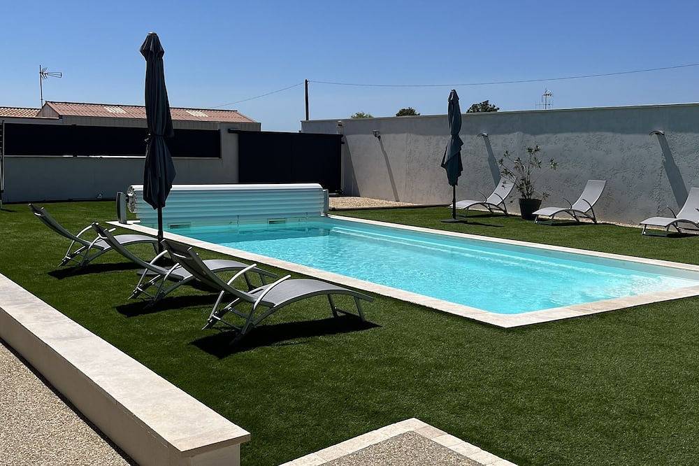 Ganze Wohnung, Seasonal rental with private pool in Saint-Hilaire-la-Forêt, Vendée