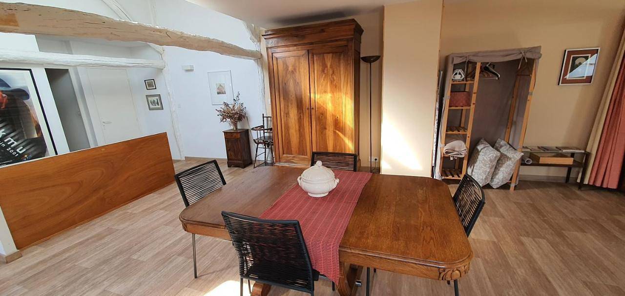 Appartement entier, Appartement De Charme Au Coeur De Nevers in Nevers, Nièvre