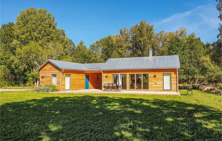 Ferienhaus für 9 Personen, mit Seeblick und Terrasse sowie Garten - 1