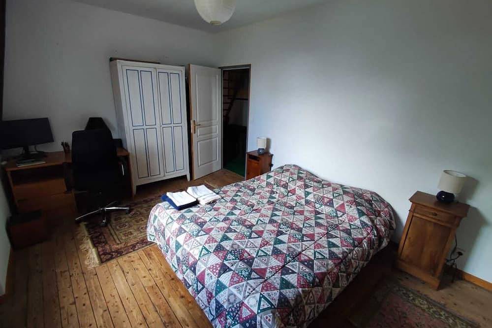 Apartamento entero, Bed And Breakfast In A Typical House On The Banks Of The Rance River in Pleudihen-sur-Rance, Región de Dinan