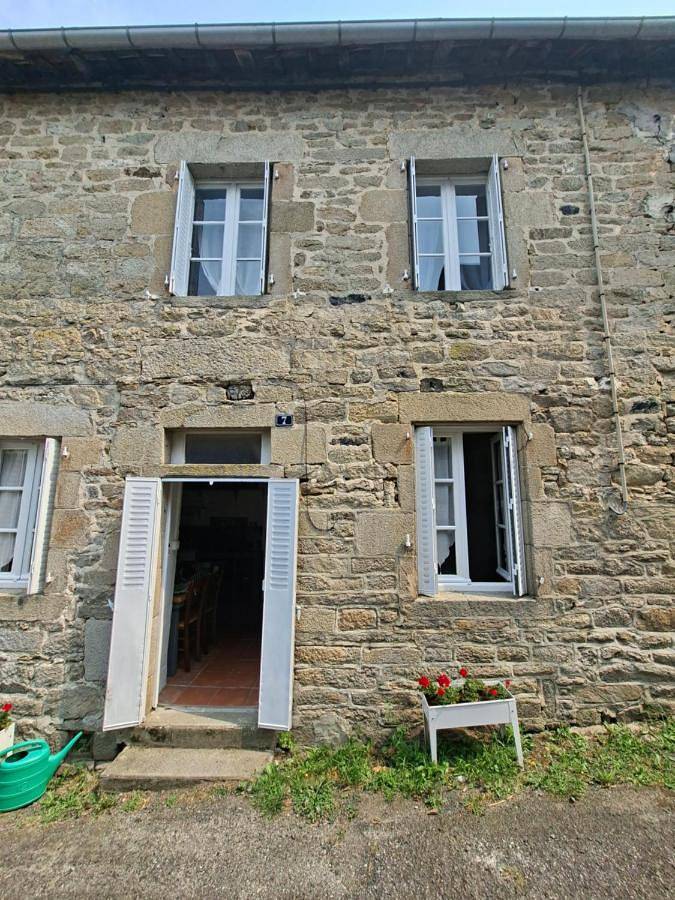 Appartement entier, One-Bedroom House in Treignac, Région de Tulle