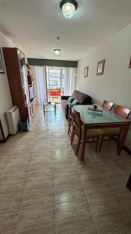Apartamento de vacaciones para 5 personas, con piscina además de vistas y jardín, Se admiten mascotas - 1