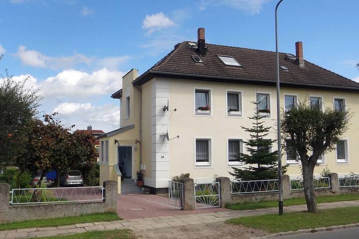 Ferienwohnung für 3 Personen, mit Terrasse und Garten in Bad Doberan